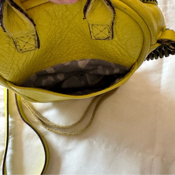 Aimee Kestenberg Tamitha  leather Phone Crossbody bag purse RFID - Picture 5 of 11